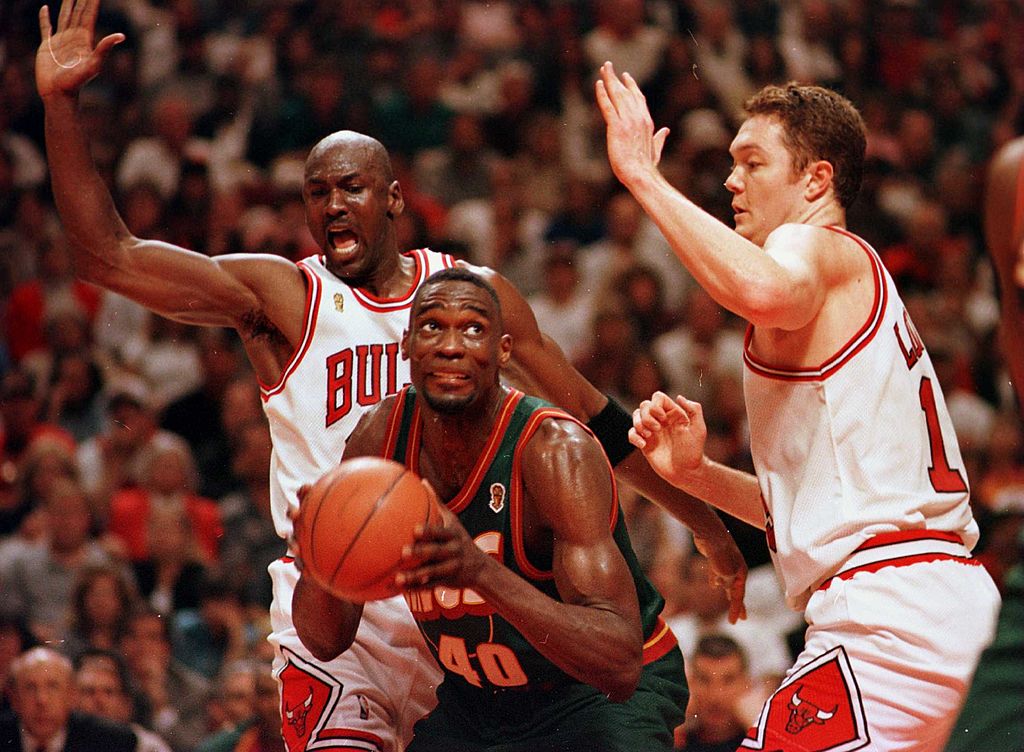 The 1996 Chicago Bulls fight for the NBA Championship.