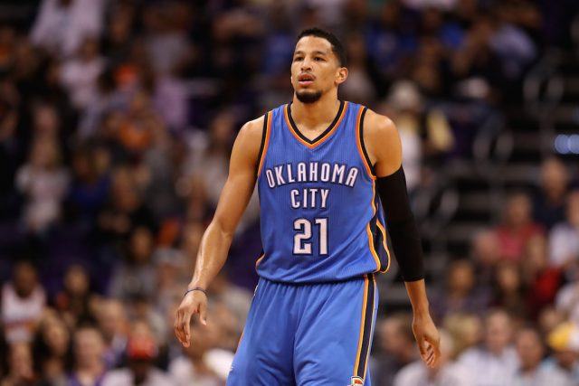Andre Roberson walks up the floor.
