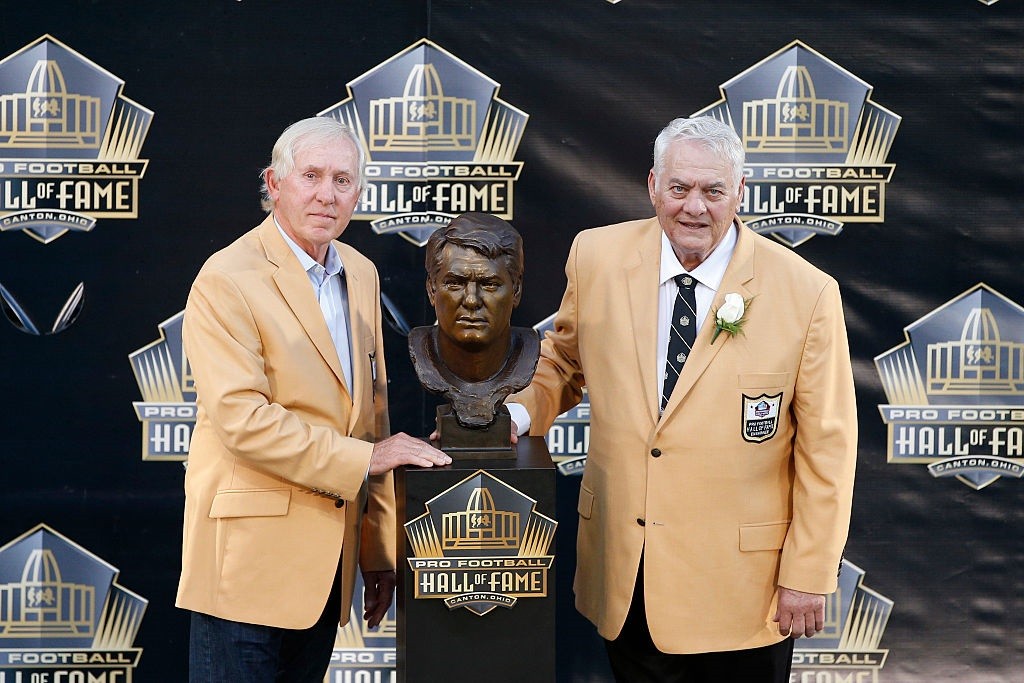 Fran Tarkenton (left) with Mick Tingelhoff Fran Tarkenton (left) with Mick Tingelhoff