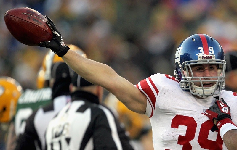 Tyler Sash #39 of the New York Giants celebrates a touchdown.