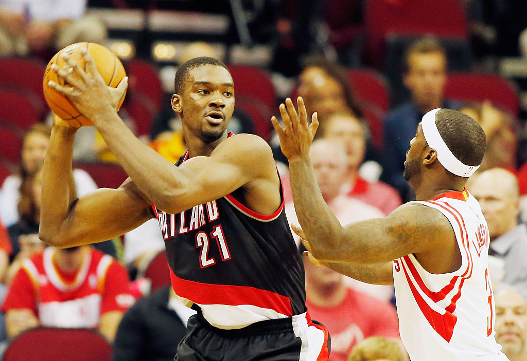 Noah Vonleh looks to attack the basket