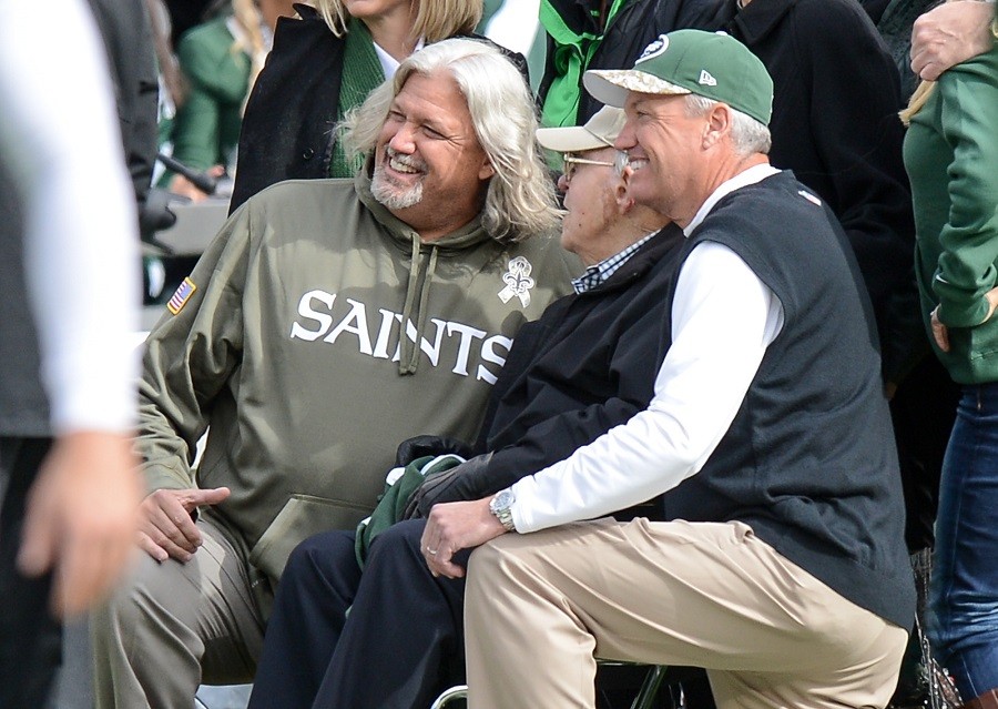 Rex Ryan (R) of the New York Jets and defensive coordinator Rob Ryan (L)