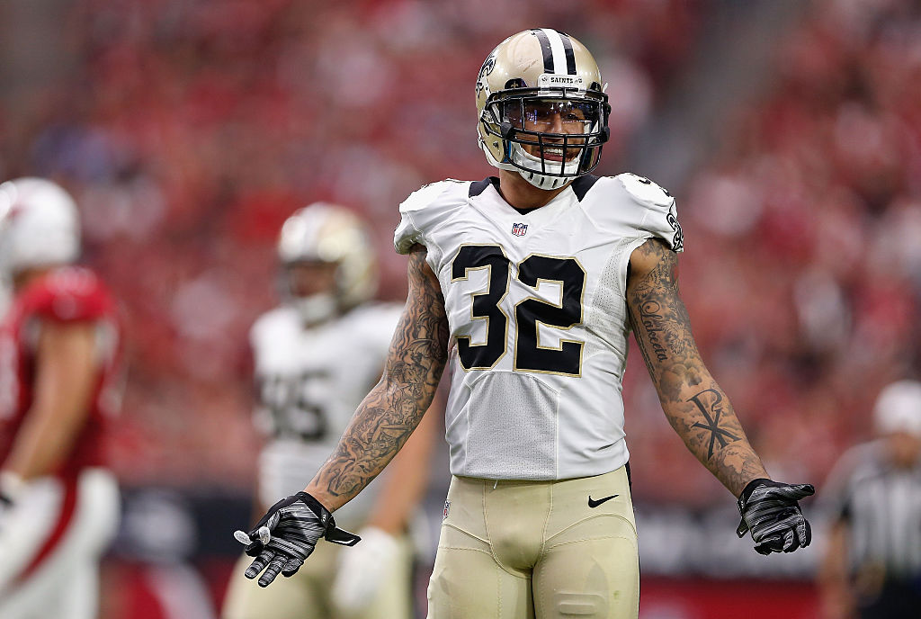 Strong safety Kenny Vaccaro #32 of the New Orleans Saints argues a penalty