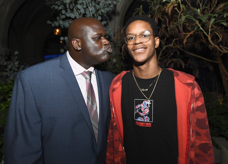 Shaquille O'Neal blowing a kiss at his son, Shareef.