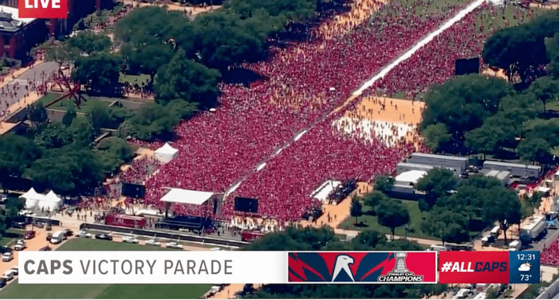 Crowd at the victory parade. 