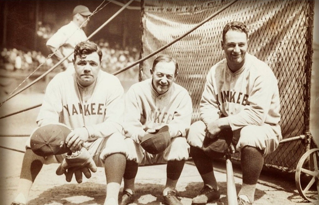 Yankees manager Miller Huggins with Babe Ruth and Lou Gehrig