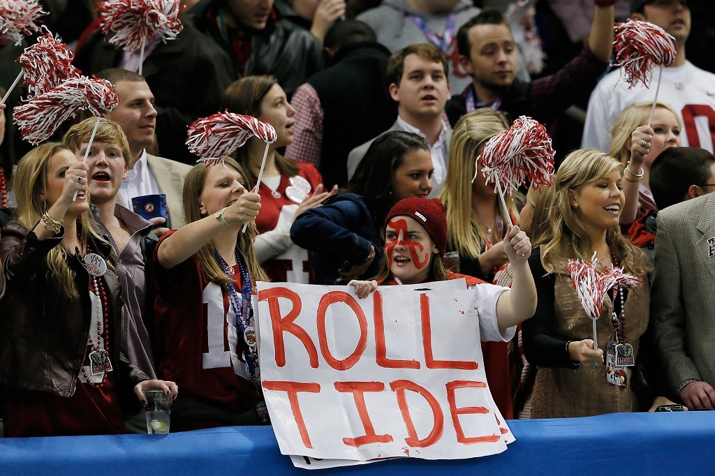 Crimson Tide fans cheer for Alabama ahead of the Sugar Bowl Crimson Tide fans cheer for Alabama ahead of the Sugar Bowl