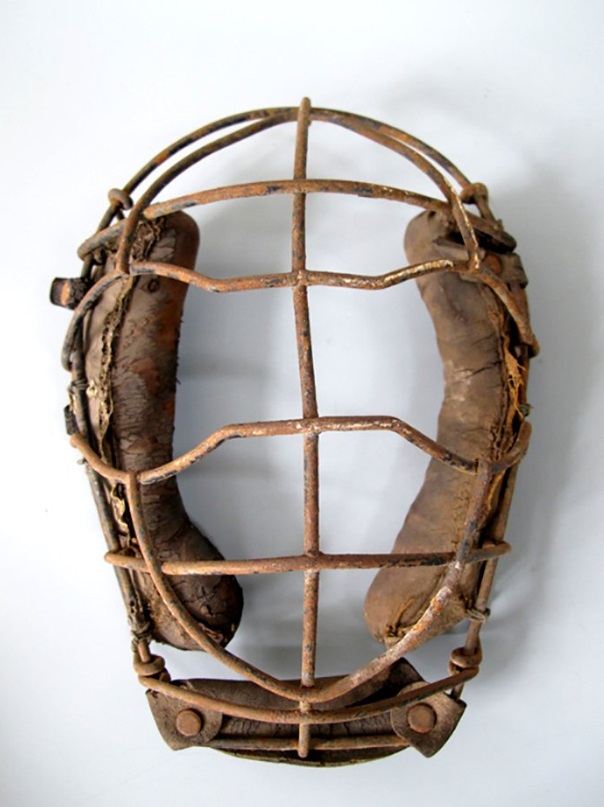 An early catchers mask An early catchers mask