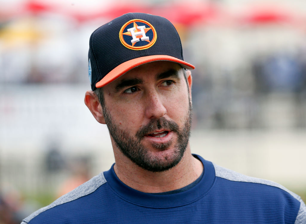 Der 41 Jahre alte 196 cm große Justin Verlander im 2024 Foto