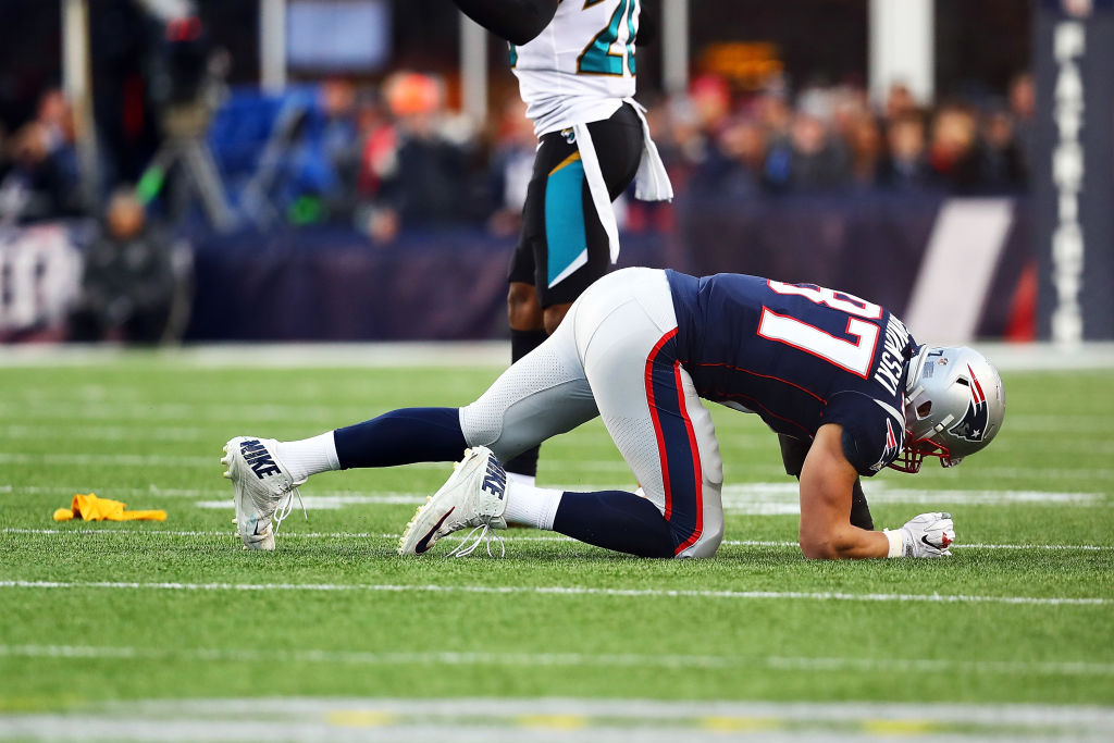 Did doing Tom Brady's workout regimen for more harm than good for Rob Gronkowski?