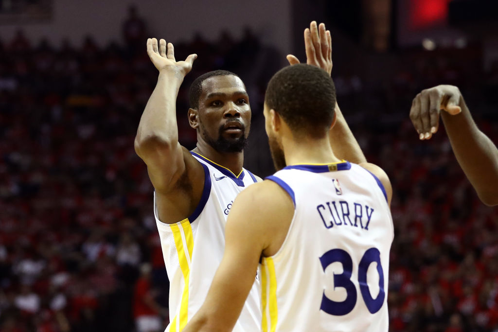 There are good reasons for Kevin Durant to stay with the Golden State Warriors, and good reasons to leave.