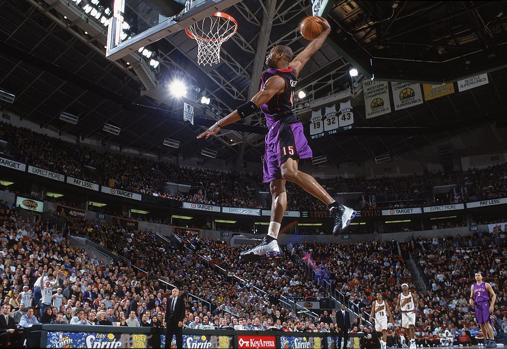 Breaking Down Vince Carter's Career: The Best Dunker In NBA History -  Fadeaway World