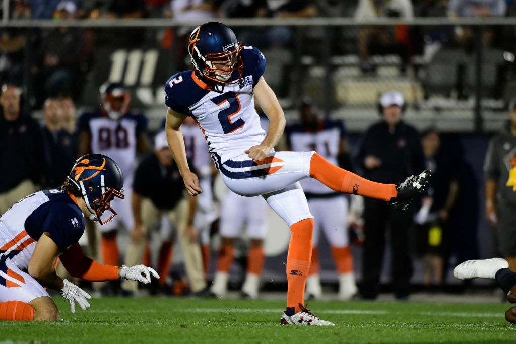 Before landing on the Chicago Bears training camp roster, Elliott Fry kicked in the short-lived AAF.
