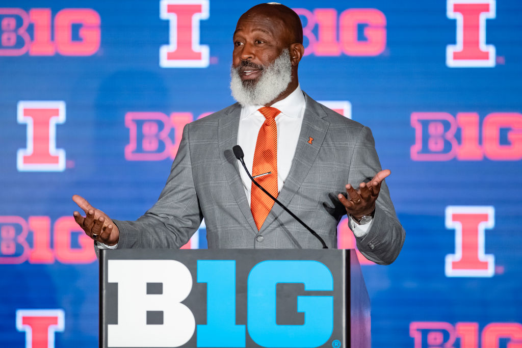 Illnois' Lovie Smith is one of the college football coaches on the hot seat in 2019.