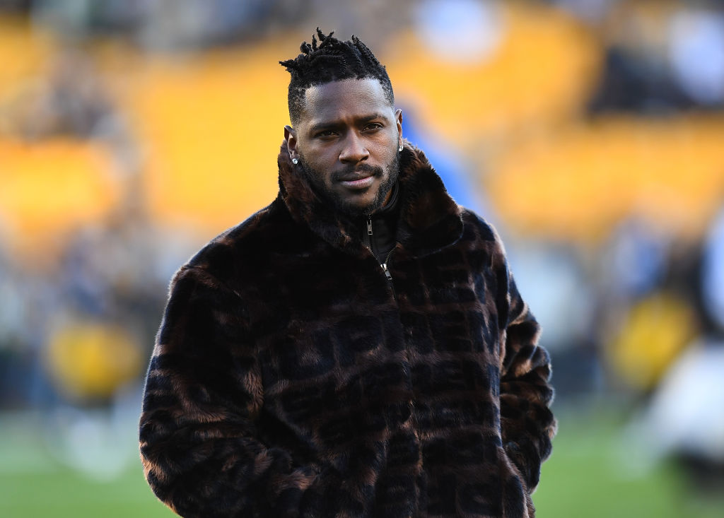 Antonio Brown isn't doing much to shake off his reputation of being a diva