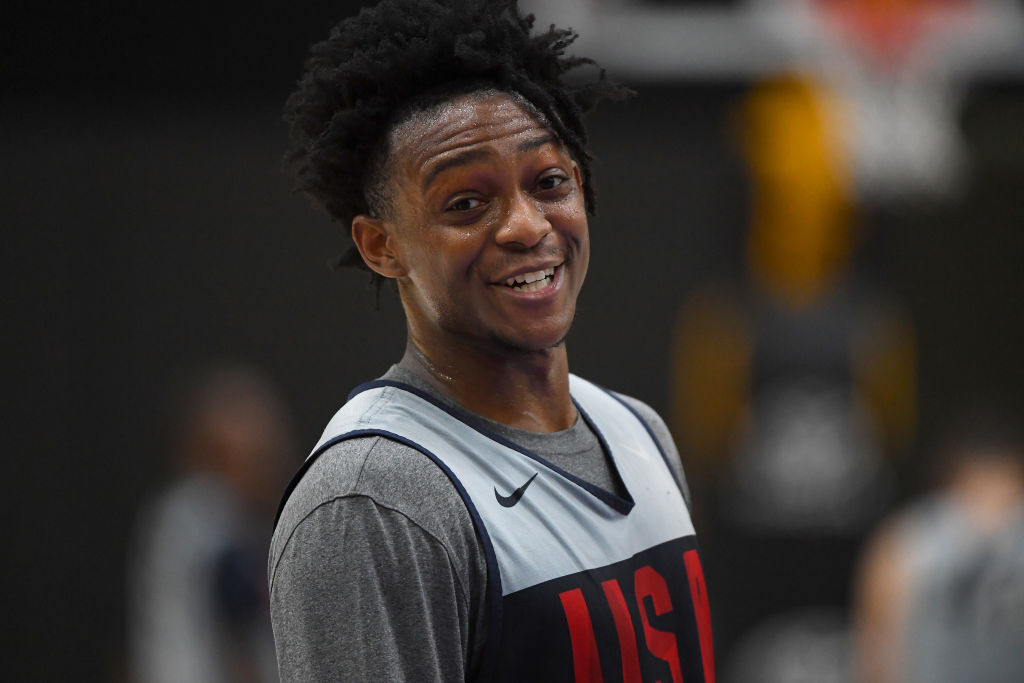 De'Aaron Fox #20 looks on