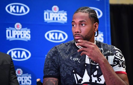Low-key NBA star Kawhi Leonard said goodbye to Toronto Raptors fans in a low-key way.