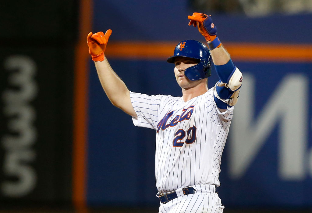 The Mets Pete Alonso is on the shortlist to be the NL Rookie of the Year in 2019.