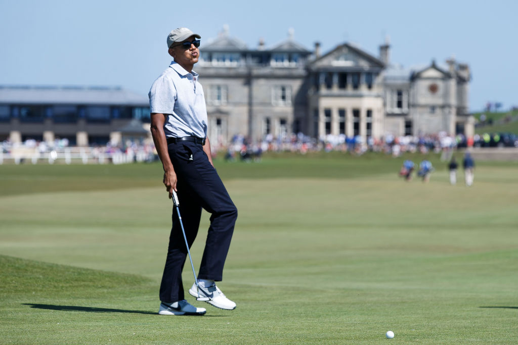 Barack Obama playing golf