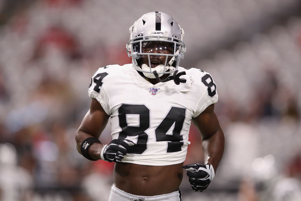 Wide receiver Antonio Brown #84 of the Oakland Raiders