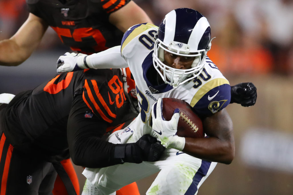 Todd Gurley struggles to find any openings against the Browns