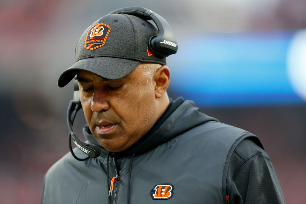 [Image: Marvin-Lewis-lands-on-feet-1-GettyImages-1087269660.jpg]