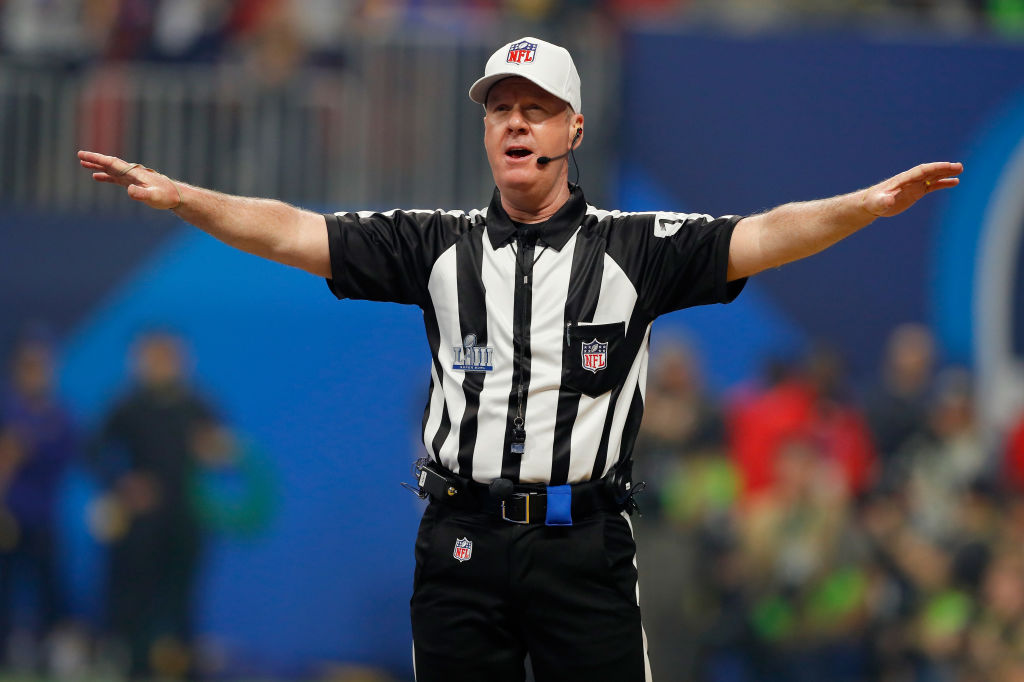 How Much Do Nfl Referees Get Paid And How Do They Get To The Nfl