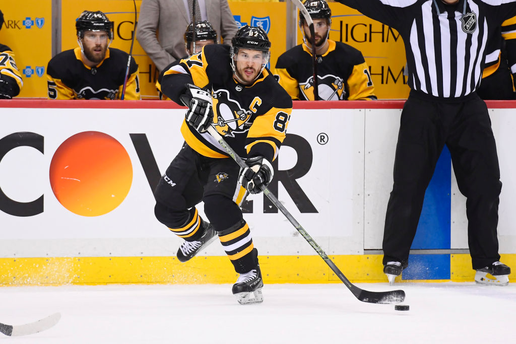 NHL: Sidney Crosby and 4 More of the Most Accurate Passers in Hockey