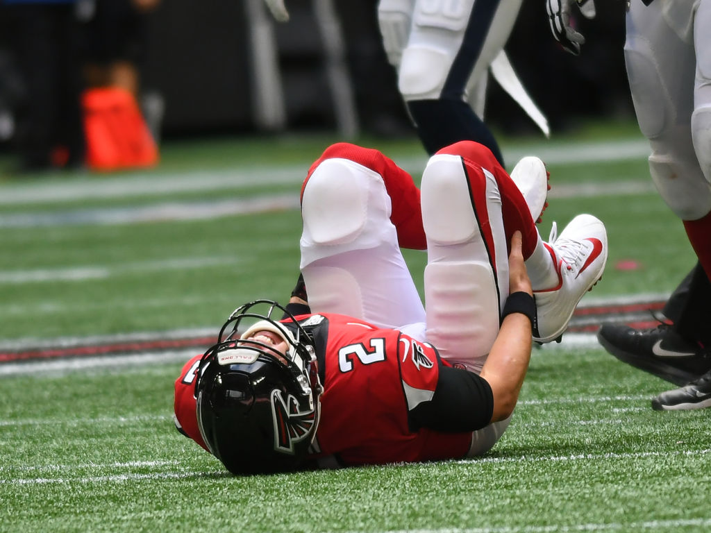 Matt Ryan’s Back Hurts From Carrying Atlanta; Now His Ankles Cost Him a Record