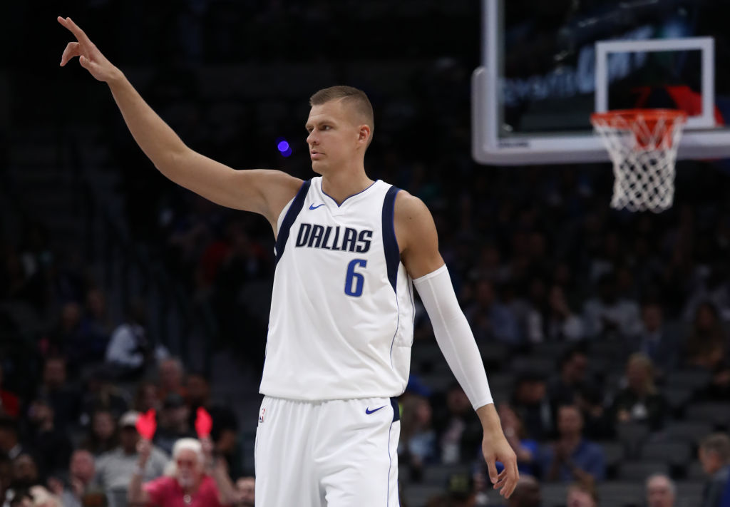 Kristaps Porzingis playing for the Dallas Mavericks.