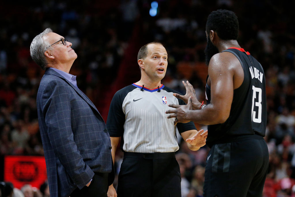 Houston Rockets coach Mike D'Antoni wasted little time in testing the NBA's new replay challenge for coaches.