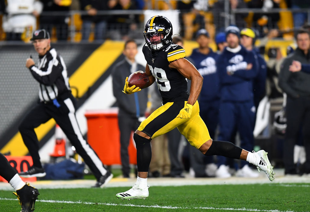 Minkah Fitzpatrick taking his fumble recovery to the house