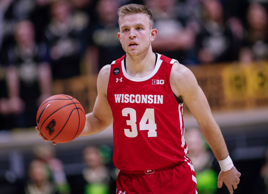Wisconsin Basketball Davison / Catching Up With Brad Davison Ccx Media