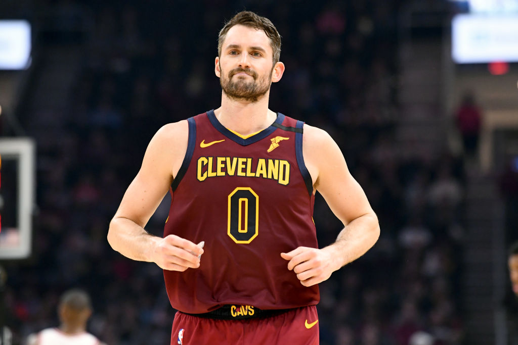 Kevin Love back-peddles down the court