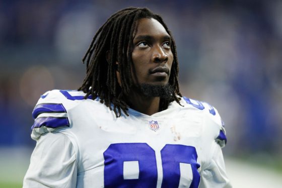 Dallas Cowboys DE DeMarcus Lawrence Once Snubbed a Kid for an Autograph Because of His Shirt