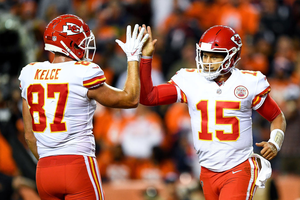 Patrick Mahomes and his Kansas City Chiefs teammates are helping the local community.