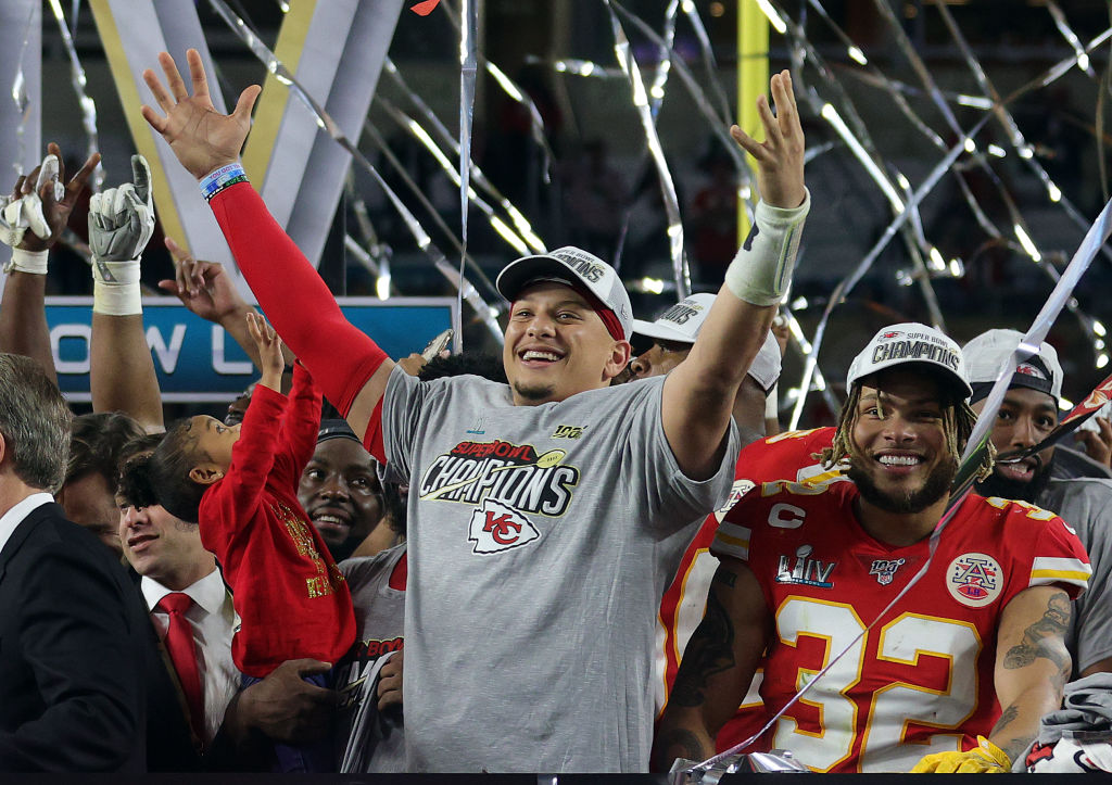 Bookmakers believe that Kansas City Chiefs quarterback Patrick Mahomes has a good shot at a second NFL MVP title.