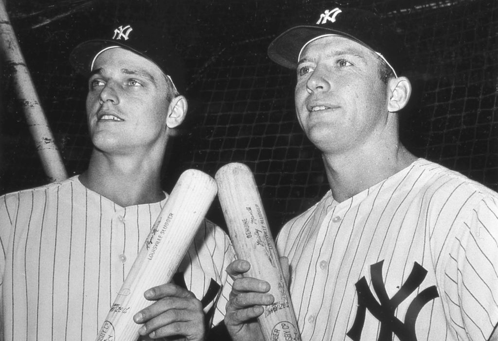 Roger Maris and Mickey Mantle pose for a team photo