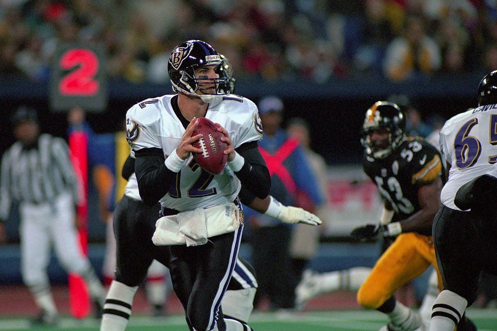 Longtime NFL quarterback Vinny Testaverde was the first player to score a touchdown for the Baltimore Ravens. Testaverde played for six NFL teams in 21 seasons.