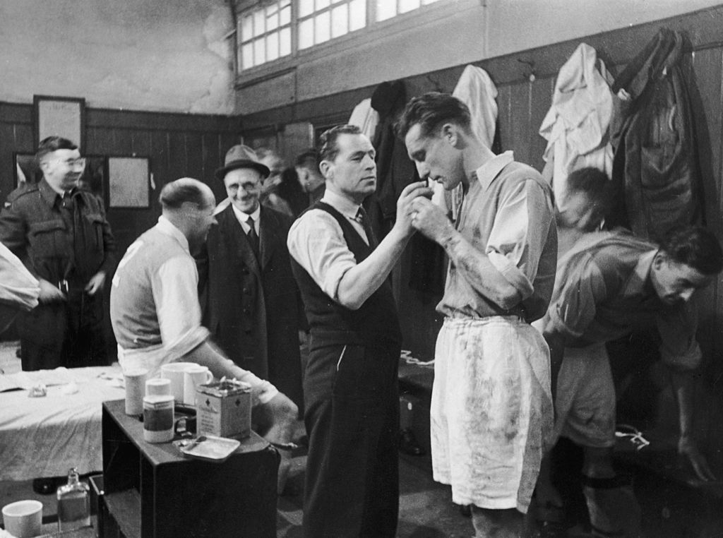 Why Do Athletes Use Smelling Salts?