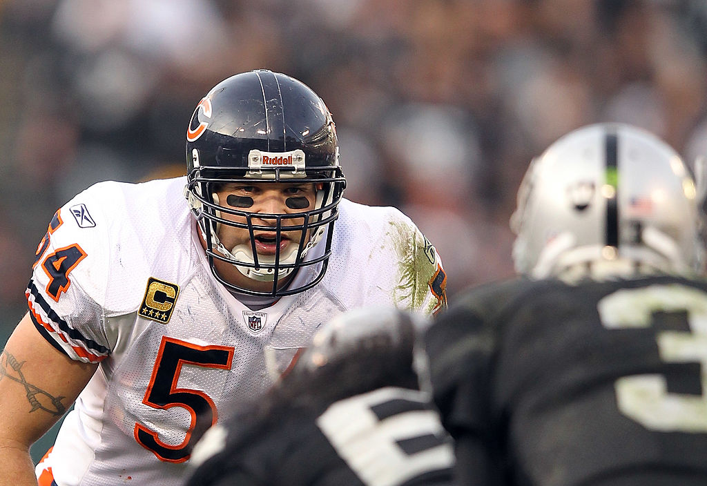 Former Chicago Bears linebacker Brian Urlacher isn't a fan of the Bears signing veteran defensive end Roebrt Quinn to a five-year contract.