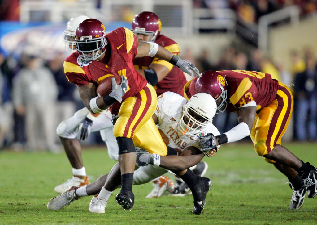 LenDale White dominated as a power running back at USC before getting drafted by the Tennessee Titans in the 2006 NFL draft.