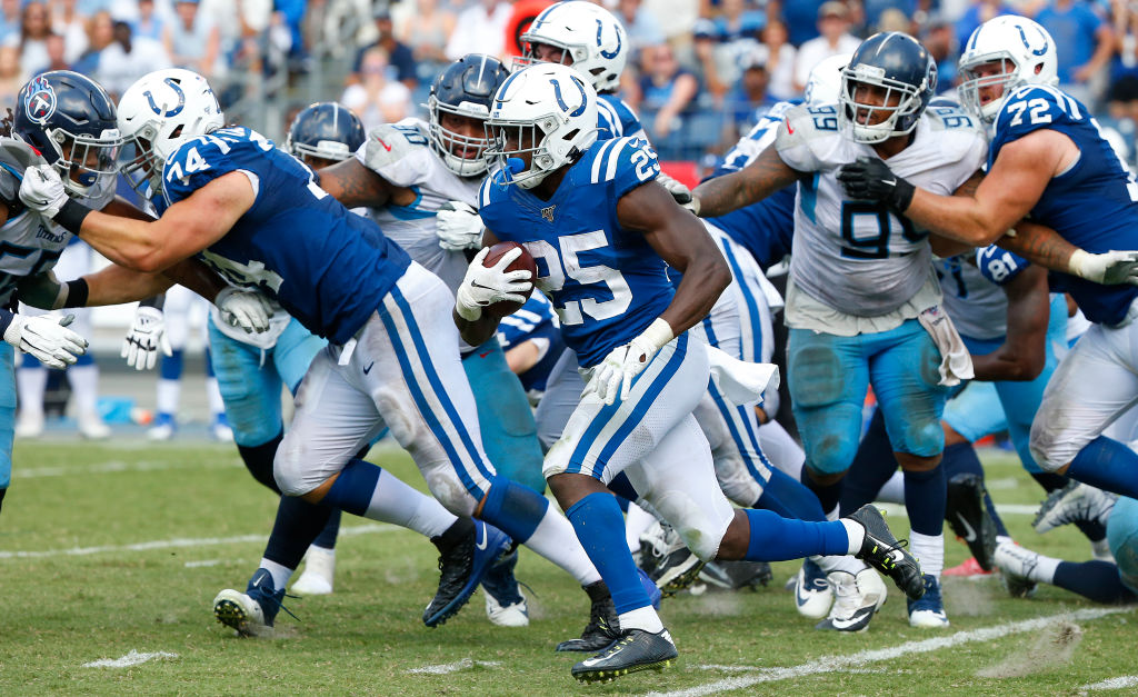 The fullback position is considered to be a dying one in the NFL. However, the Indianapolis Colts are bringing it back.