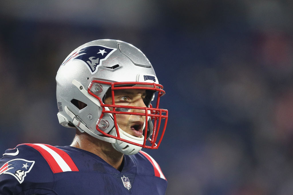 Rob Gronkowski will save $500,000 by joining the Tampa Bay Buccaneers.