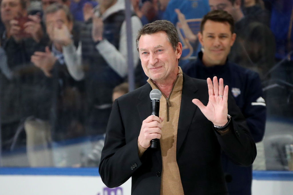 Wayne Gretzky talking to fans before an NHL All Star game