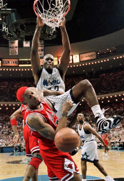 Shaq dunking