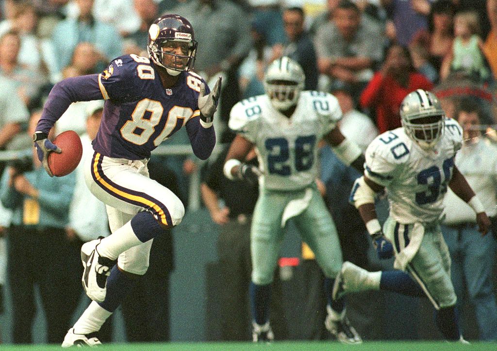 Cris Carter Relates to Tough Times, Gives Back During Pandemic