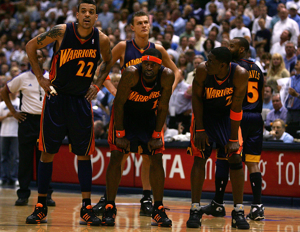 After the Warriors' upset over the Mavericks in 2007, Stephen Jackson and Matt Barnes celebrated with an epic Snoop Dogg smoking session.