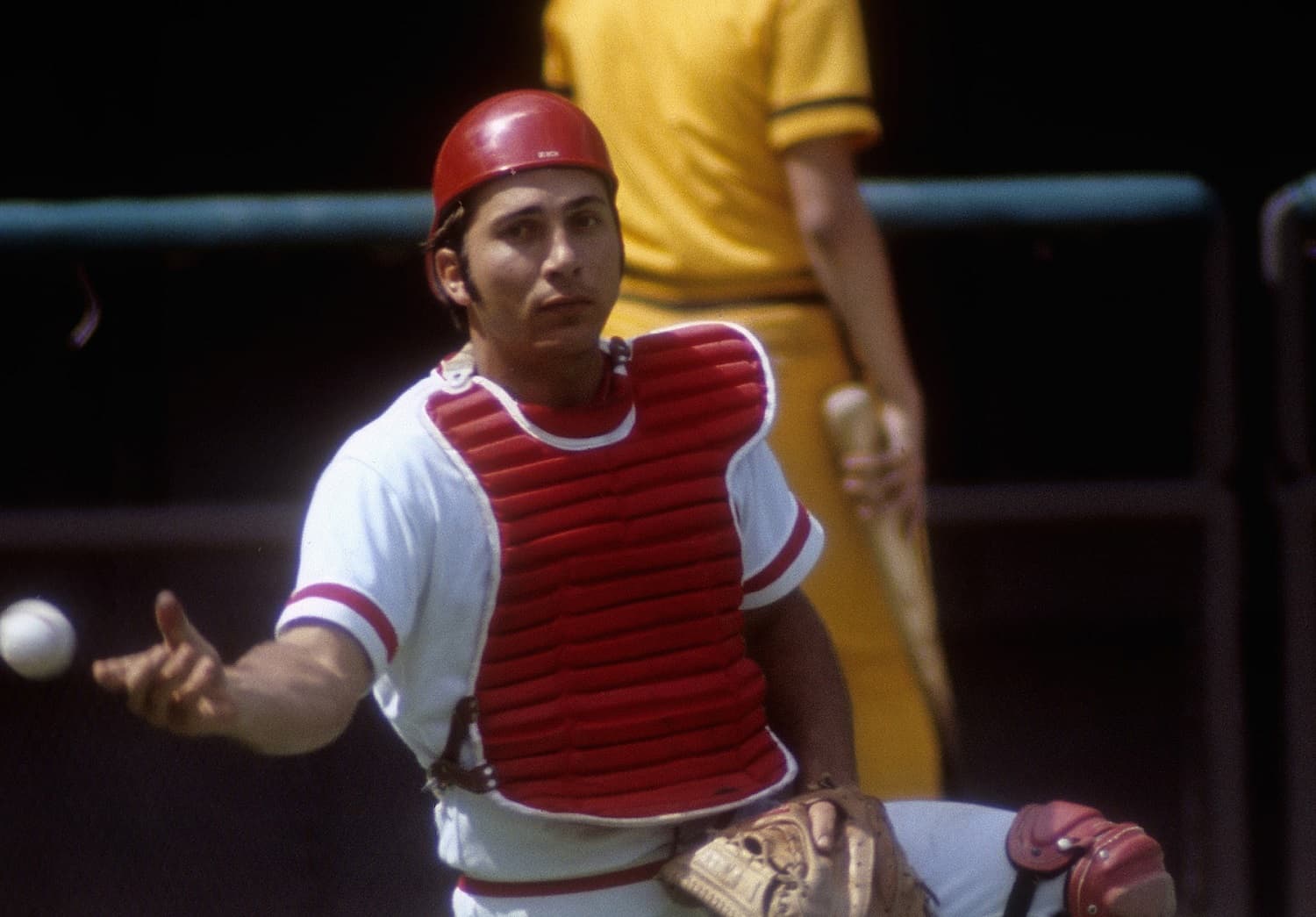 Catcher Johnny Bench of the Cincinnati Reds in action during a MLB baseball game circa 1975 at Riverfront Stadium in Cincinnati, Ohio.