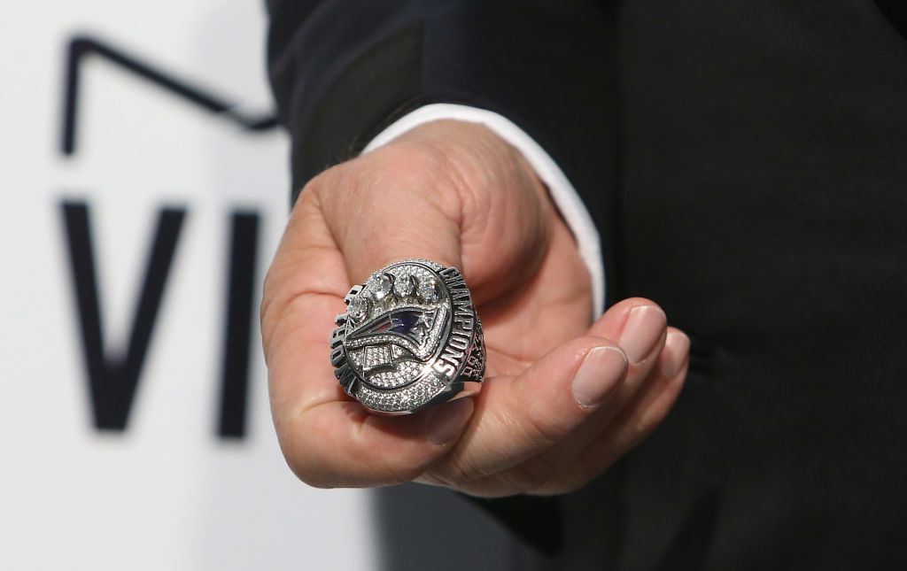 Patriots owner Robert Kraft sold one of his Super Bowl rings for an incredible amount of money that went to an even better cause.
